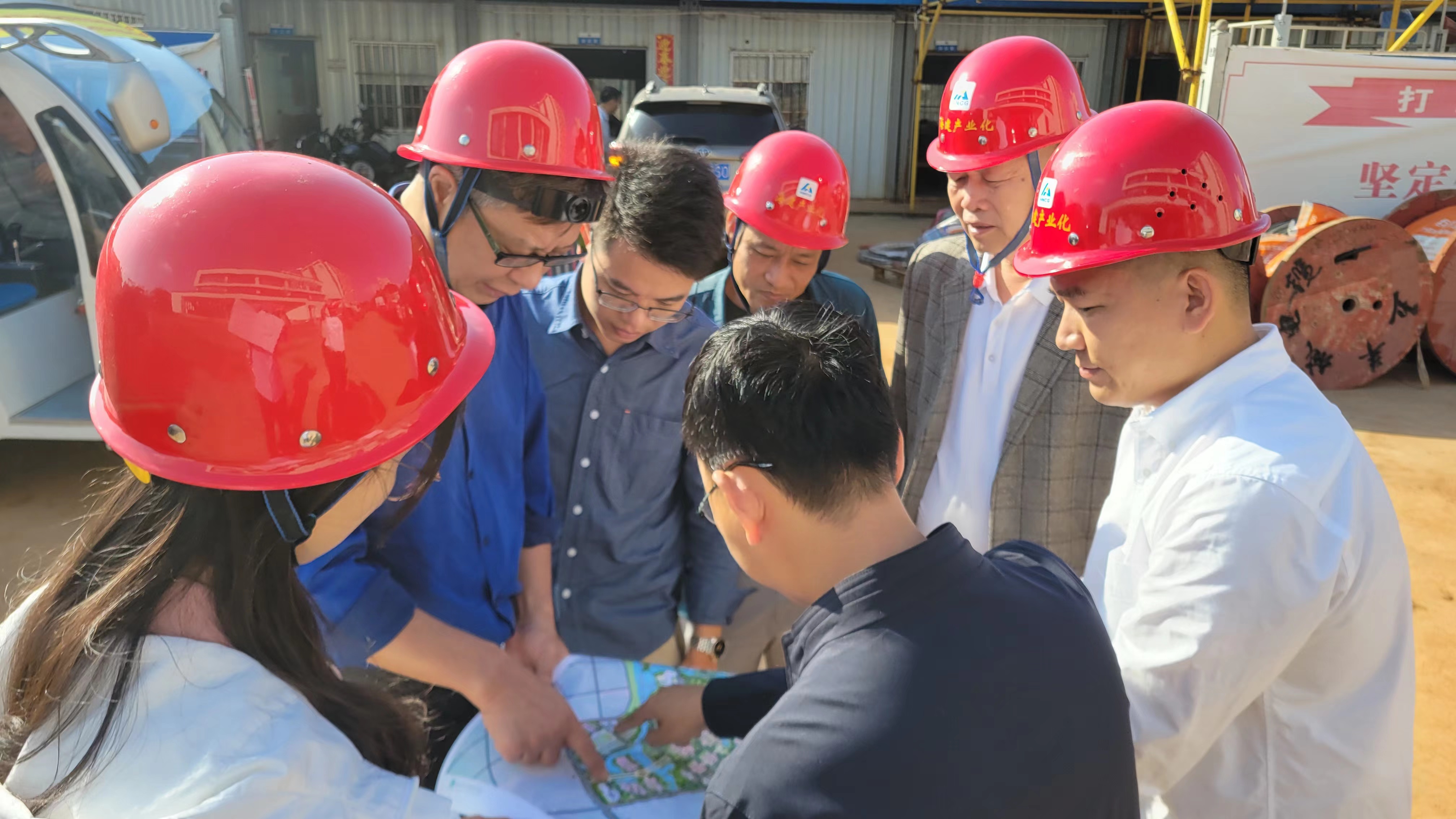 校领导实地调研桂林洋校区在建项目和二期土地规划情况