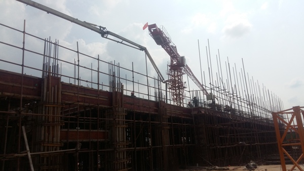 体育综合训练馆建设组图